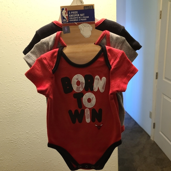 Chicago Bulls 3 Piece Creeper Set - Picture 2 of 8